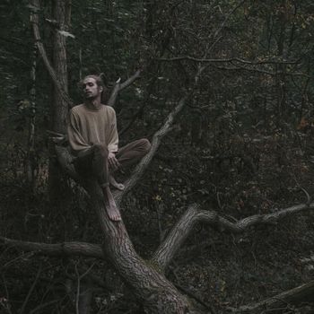 добраться до него (to get to him)