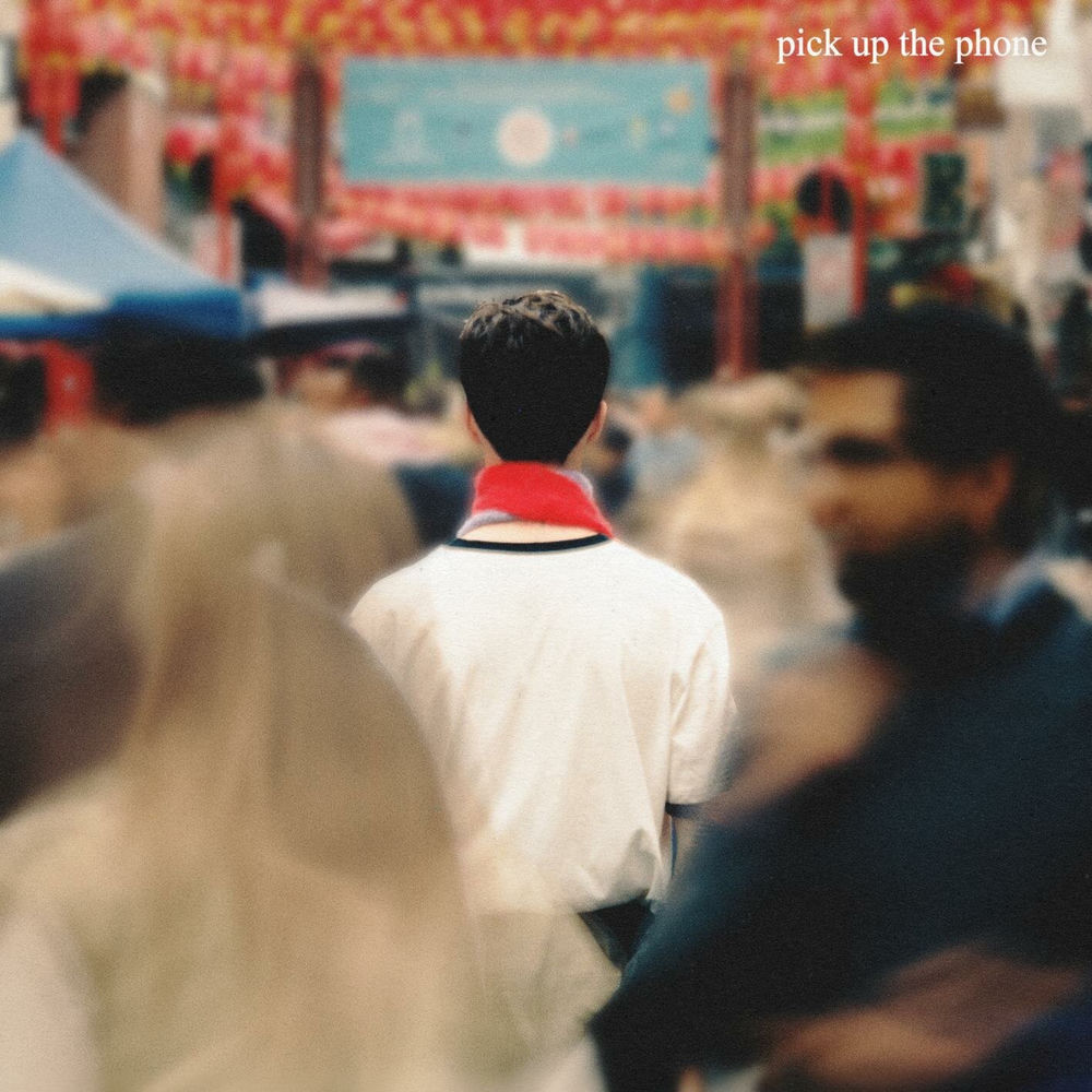 Portada de pick up the phone